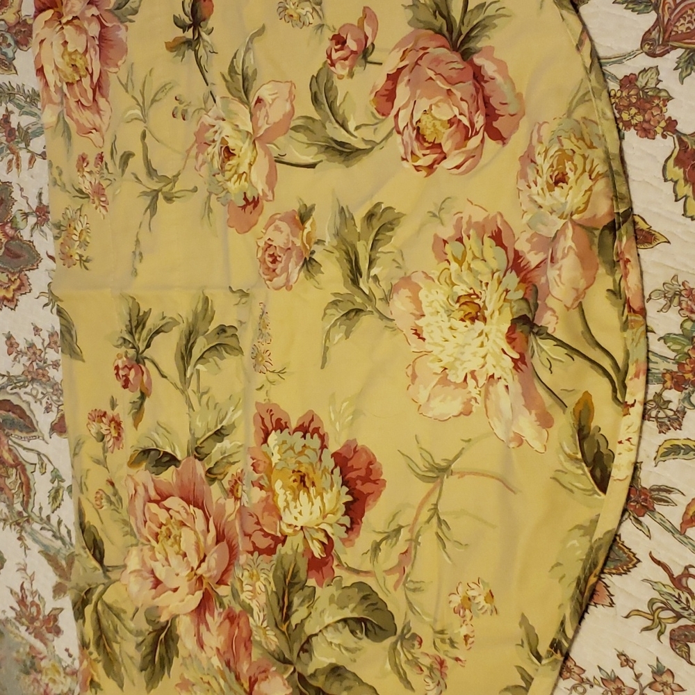 Set of 2 Waverly scalloped valances